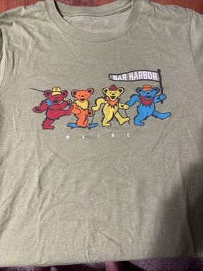 Bar Harbor Grateful Dead Style Bear Graphic Tee - Olive Green